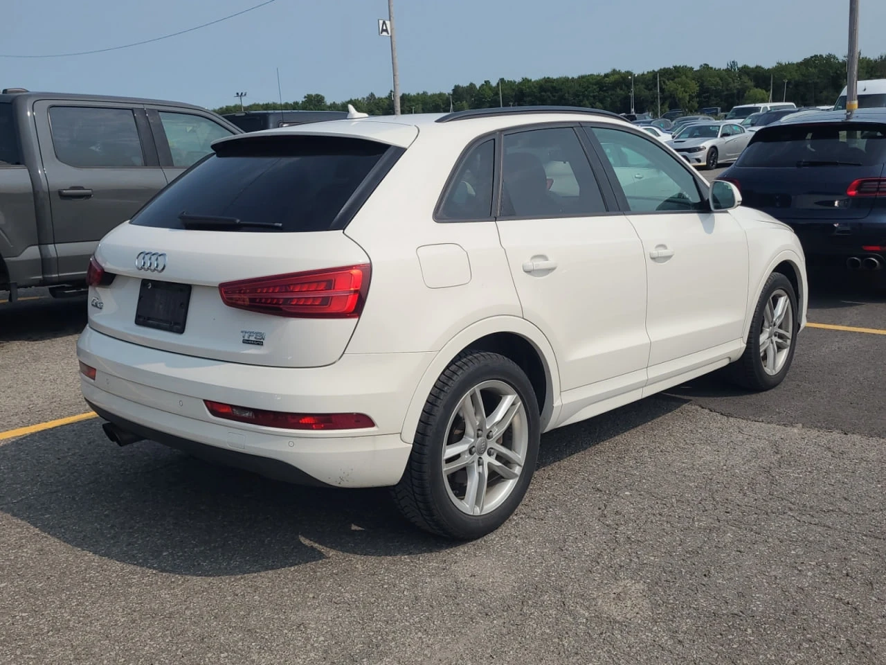 Audi Q3 CARFAX* АВТОФИНАНСИРАНЕ БЕЗ ПЪРВОНАЧАЛНА ВНОСКА - изображение 3