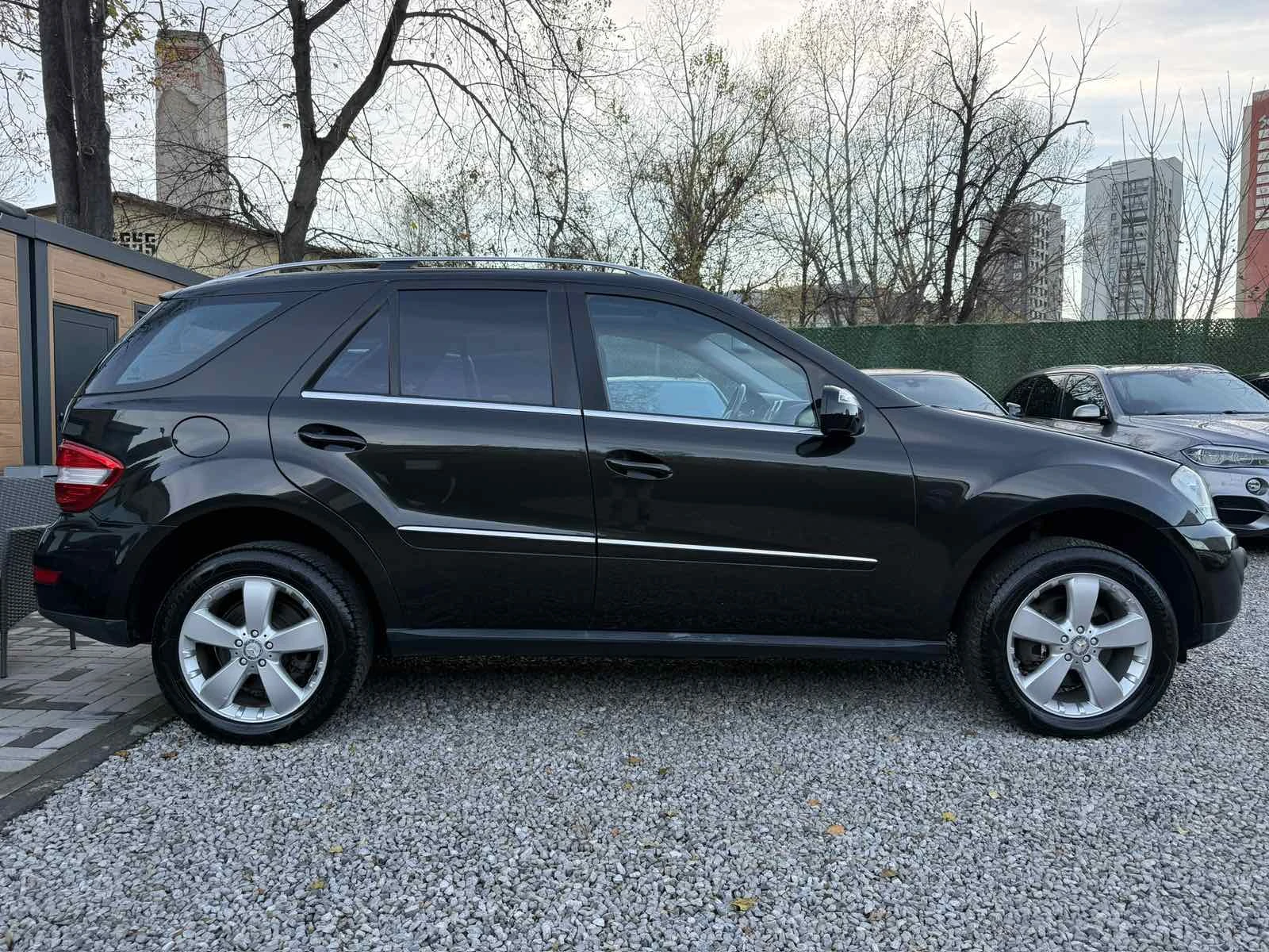Mercedes-Benz ML 350, снимка 8 - Автомобили и джипове - 54326398