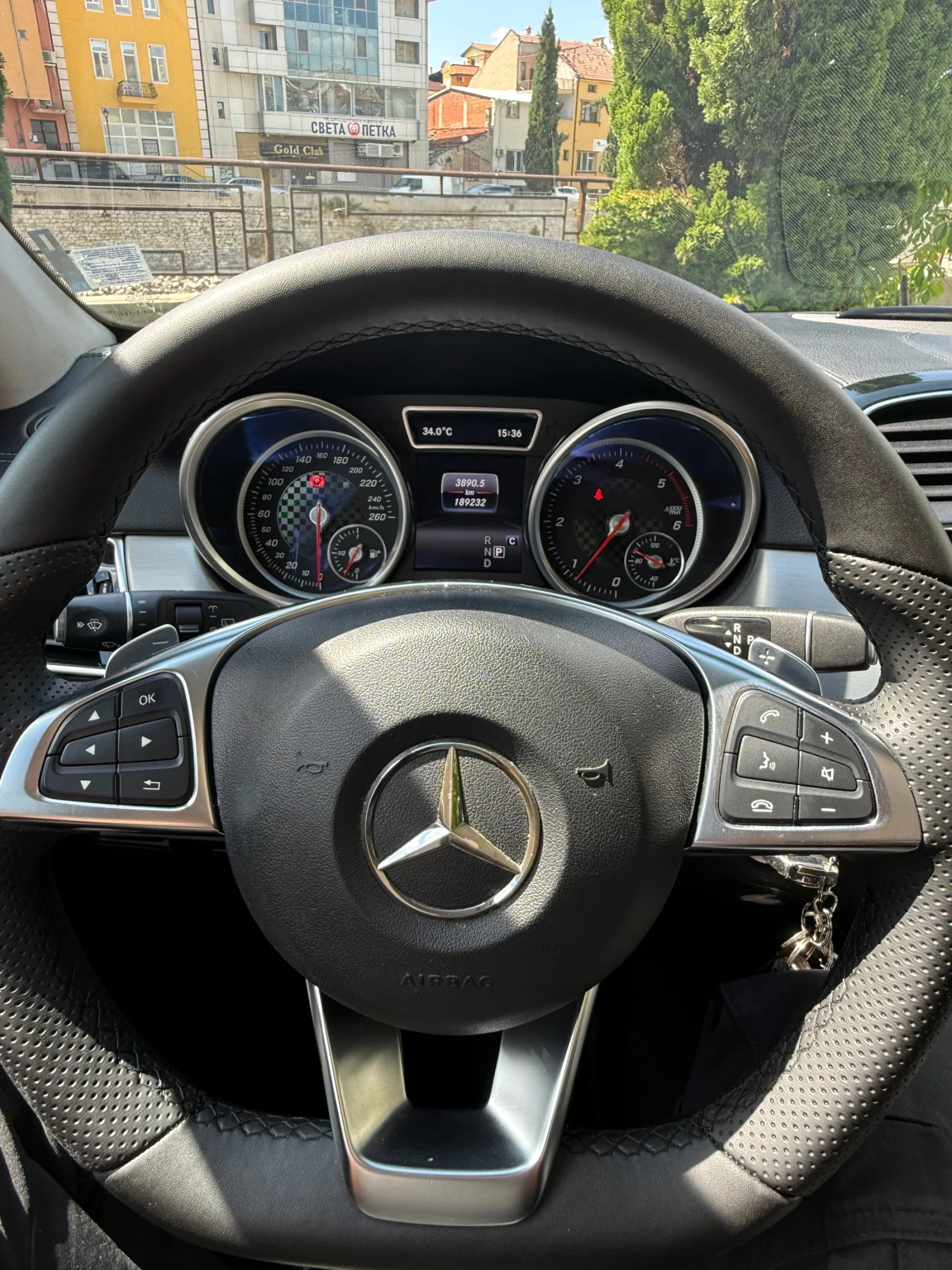 Mercedes-Benz GLE 350, снимка 11 - Автомобили и джипове - 55446607
