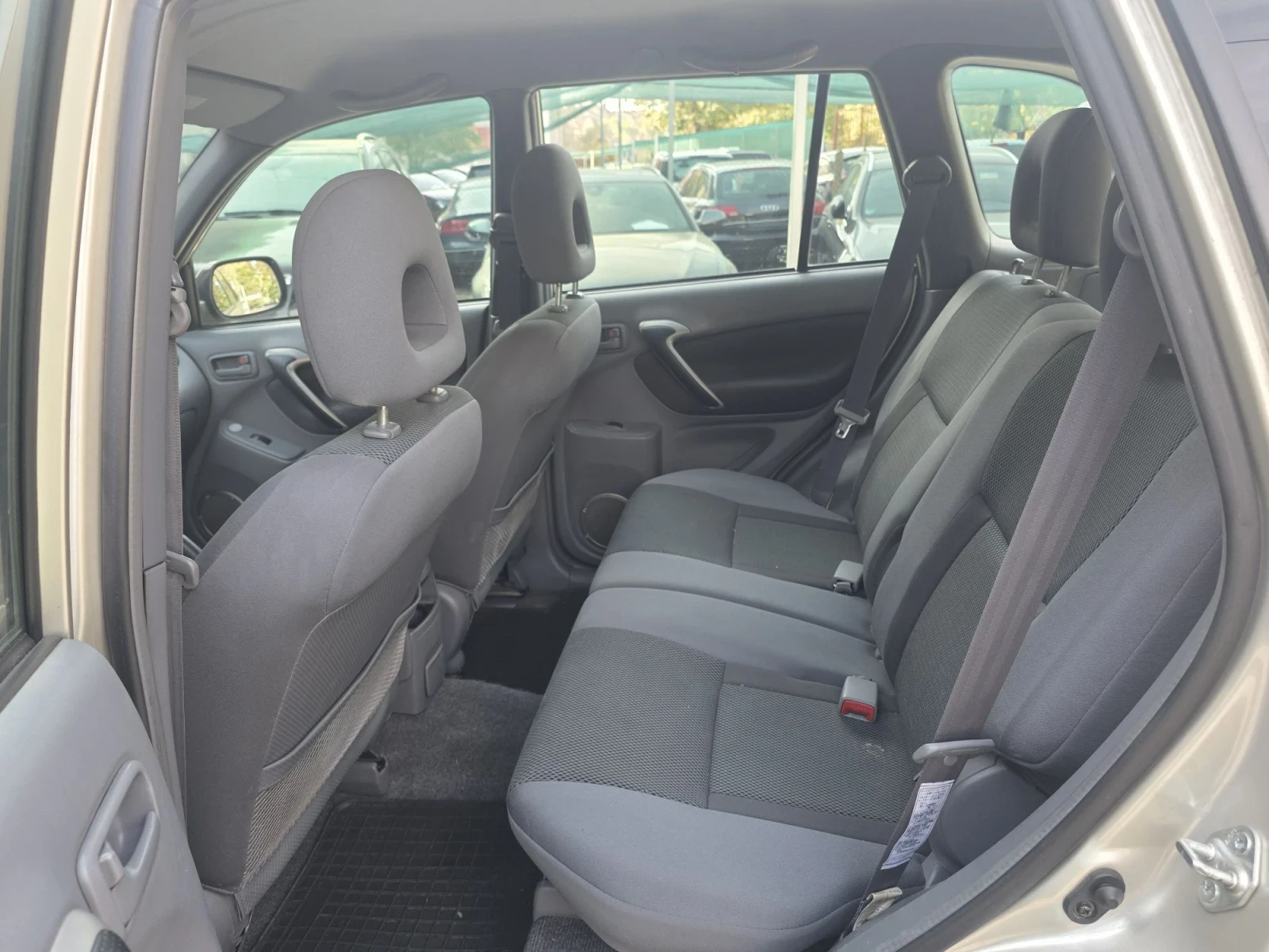 Toyota Rav4 2.0i Газ/Бензин , снимка 15 - Автомобили и джипове - 56464067