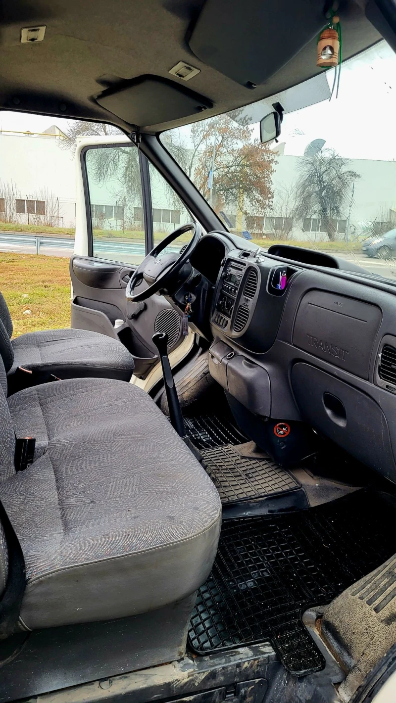 Ford Transit 100T3000, снимка 11 - Бусове и автобуси - 48234652