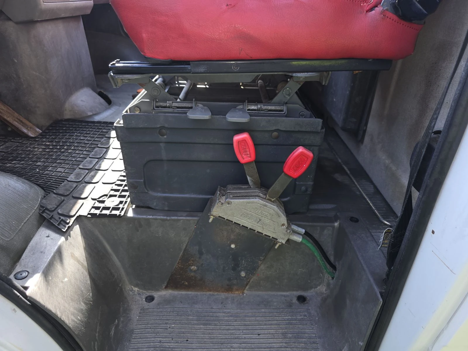 Iveco 3512 2.8 - изображение 4