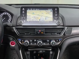 Honda Accord 2.0 Hybrid Touring, снимка 13