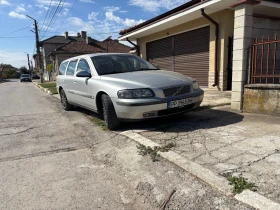 Volvo V70 2.4 D5, снимка 2