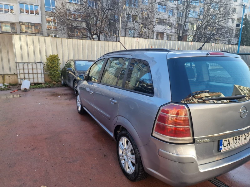 Opel Zafira 1.9 cdti 120 k.c, снимка 6 - Автомобили и джипове - 48771313