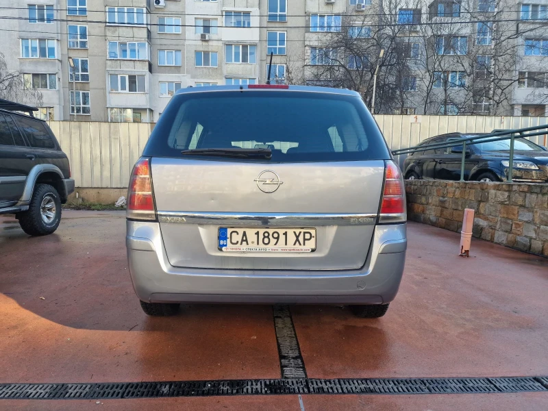 Opel Zafira 1.9 cdti 120 k.c, снимка 5 - Автомобили и джипове - 48771313