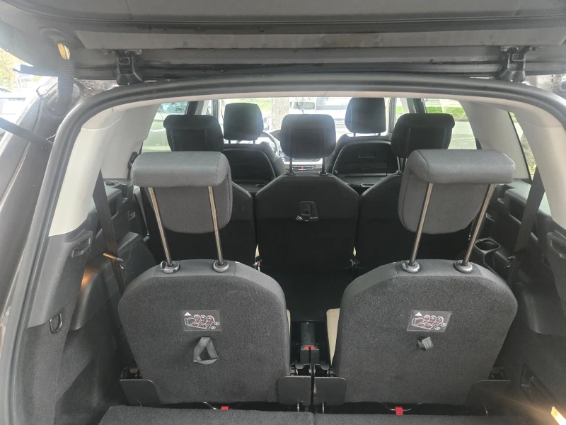 Citroen Grand C4 Picasso, снимка 9 - Автомобили и джипове - 52344080