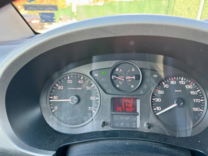 Peugeot Partner 1.6 HDI 5 места, снимка 15 - Автомобили и джипове - 52429071