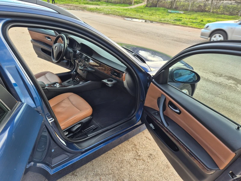 BMW 320, снимка 11 - Автомобили и джипове - 52609256