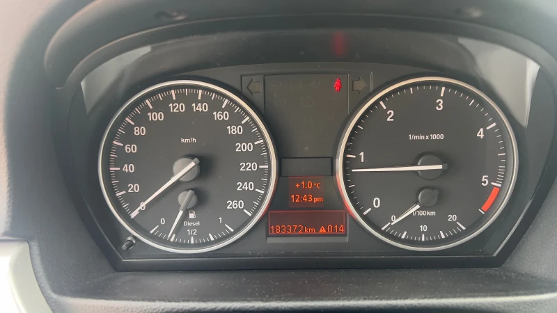 BMW 318 2.0D 143hp FACE , снимка 10 - Автомобили и джипове - 53117201