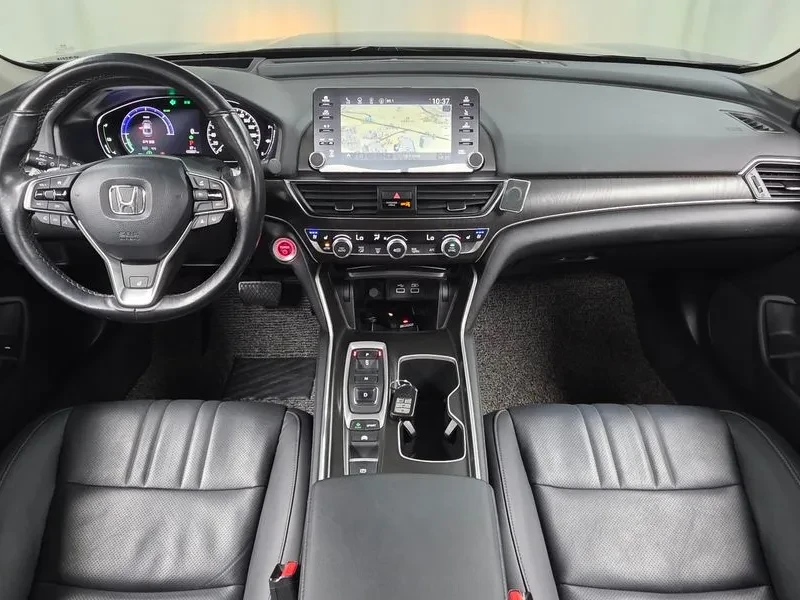 Honda Accord 2.0 Hybrid Touring, снимка 7 - Автомобили и джипове - 55738974