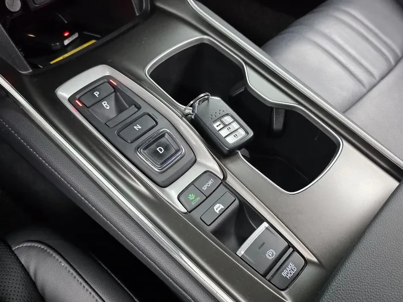 Honda Accord 2.0 Hybrid Touring, снимка 9 - Автомобили и джипове - 55738974