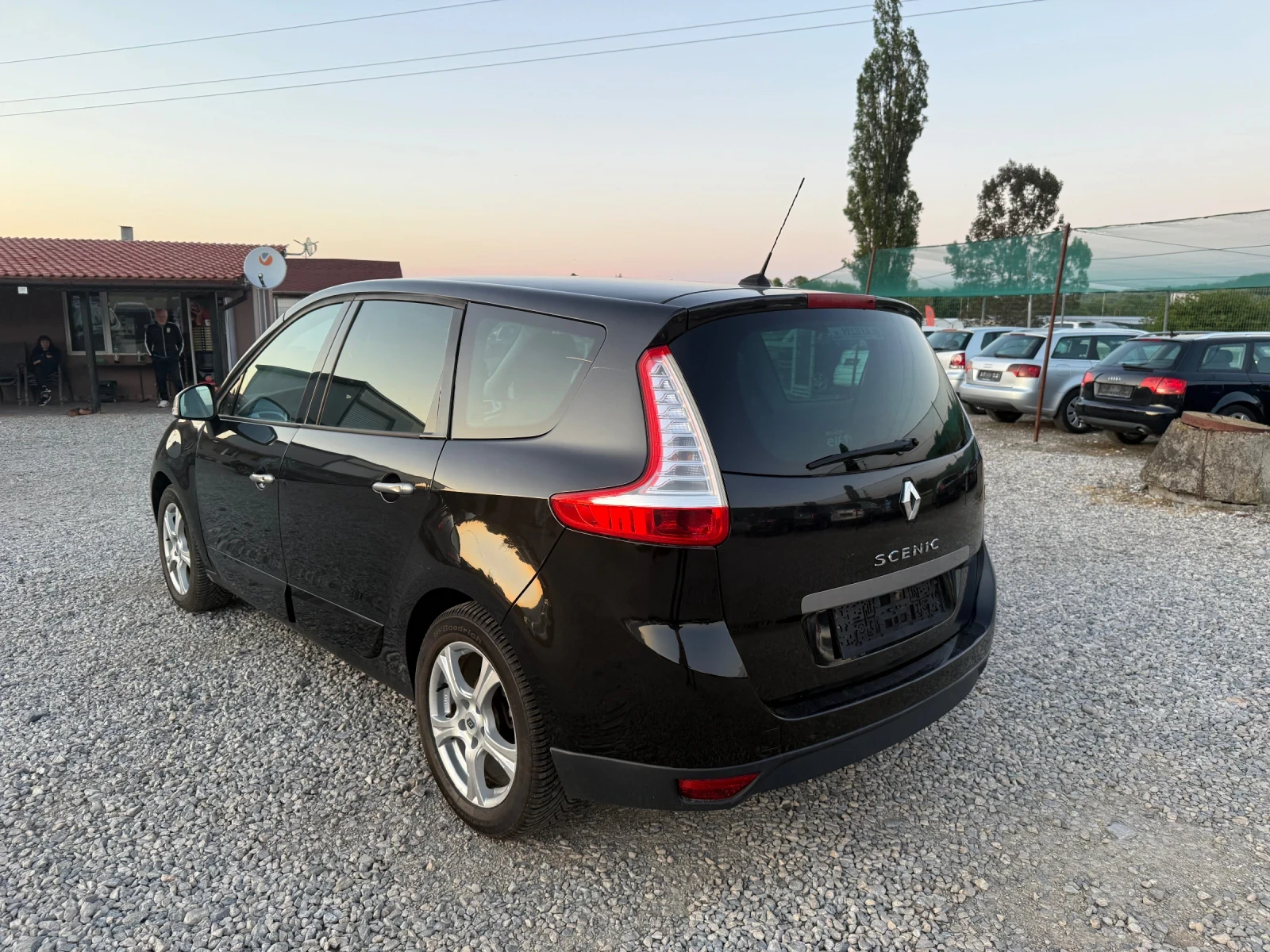 Renault Grand scenic 1.6i-110PS-7-МЕСТЕН-НАВИ - изображение 7