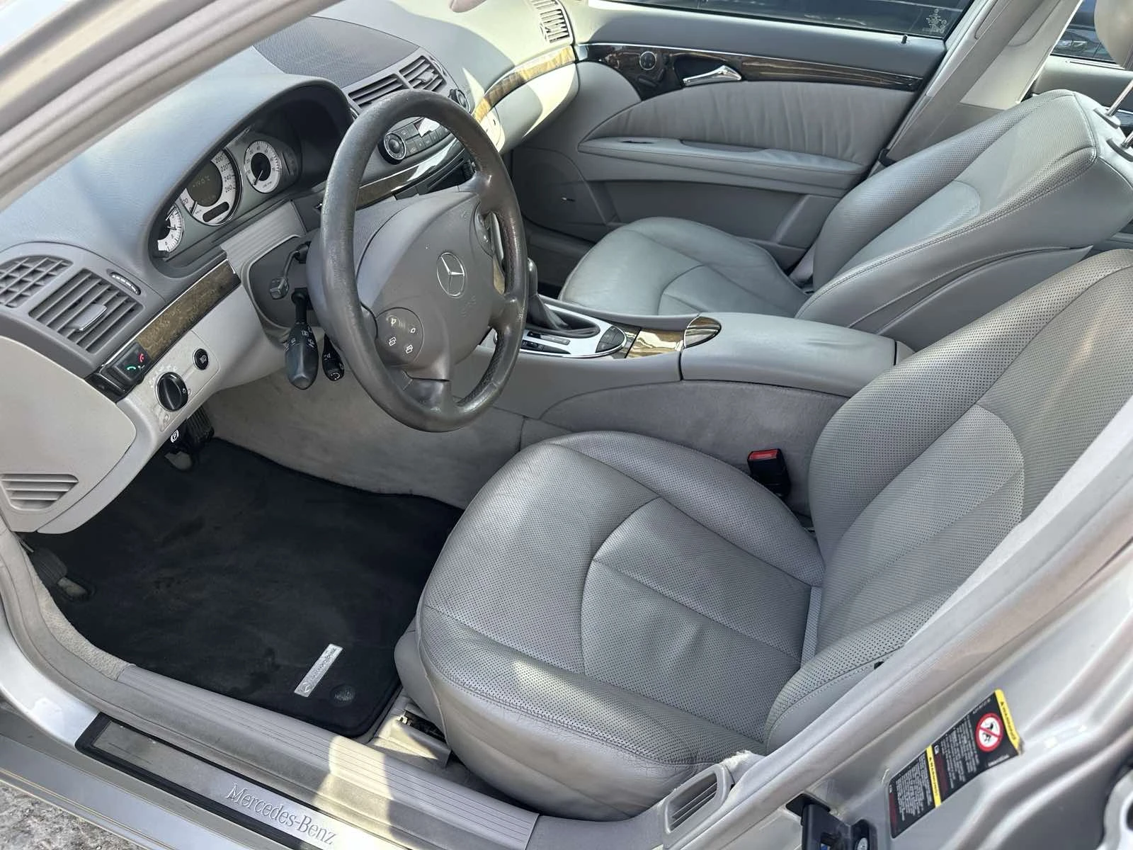 Mercedes-Benz E 320 4x4, Airmatic, Distronik, обдух, кейлейс, пано - изображение 8