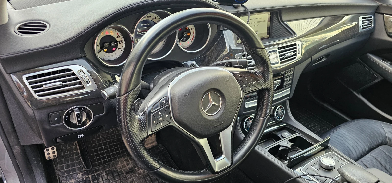 Mercedes-Benz CLS 500  - изображение 10