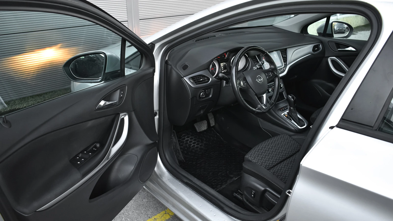 Opel Astra Sports Tourer 1.6d Edition Automatic - изображение 8