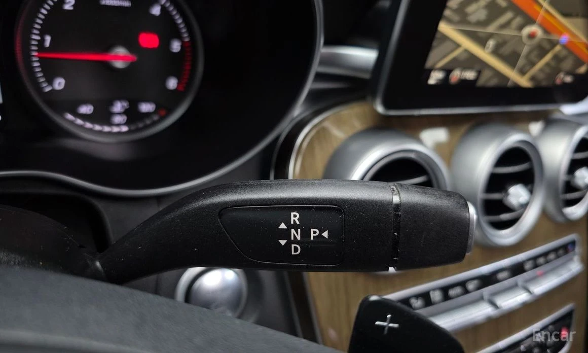 Mercedes-Benz C 220, снимка 9 - Автомобили и джипове - 53735162