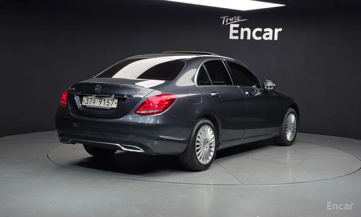 Mercedes-Benz C 220, снимка 2 - Автомобили и джипове - 53735162