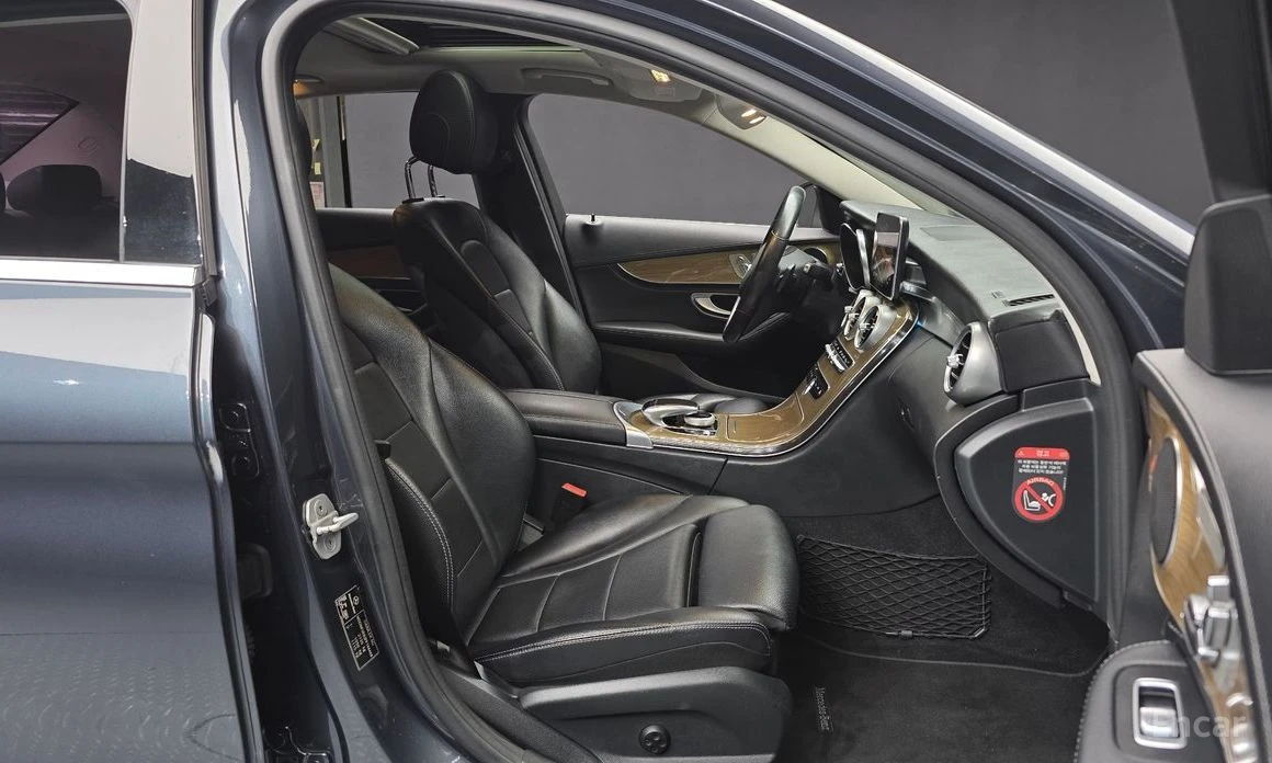 Mercedes-Benz C 220, снимка 11 - Автомобили и джипове - 53735162