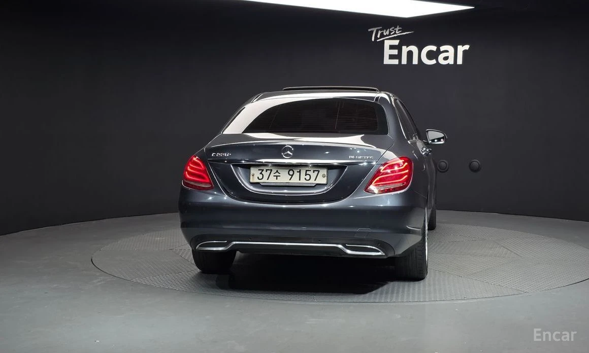 Mercedes-Benz C 220, снимка 4 - Автомобили и джипове - 53735162