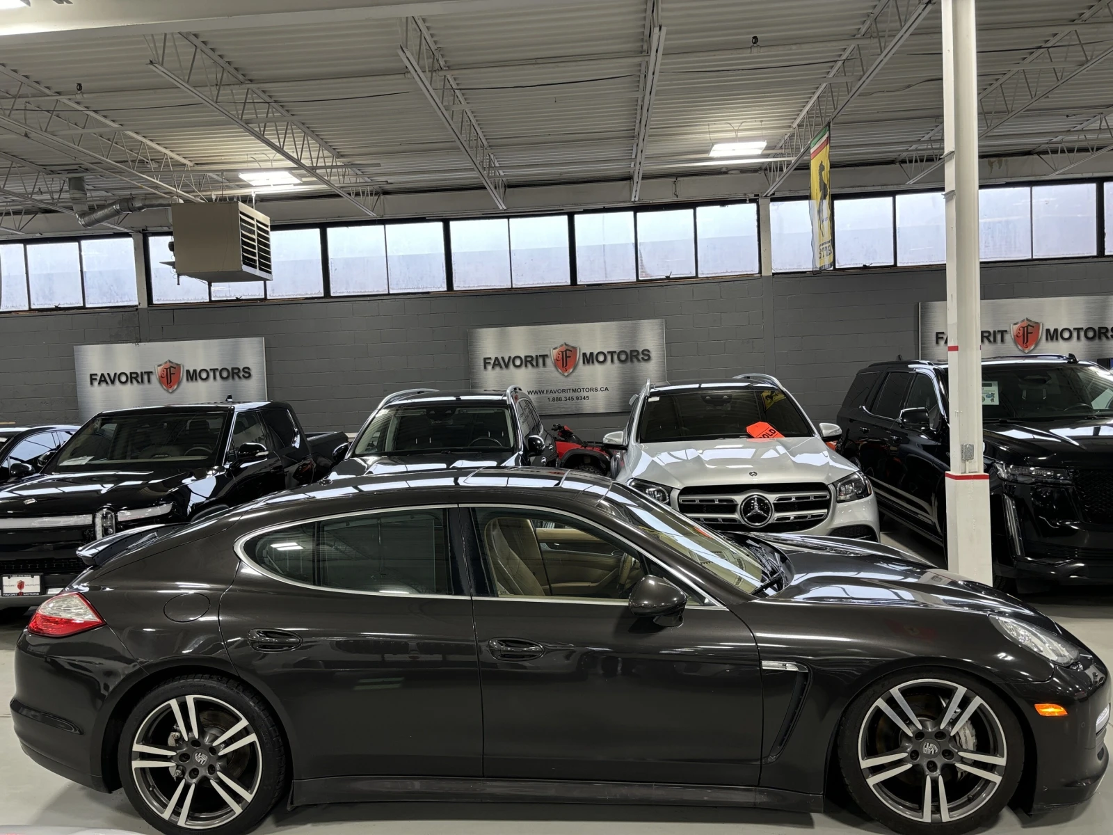 Porsche Panamera 4S С РЕГИСТРАЦИЯ & АВТО КРЕДИТ, снимка 2 - Автомобили и джипове - 53751055