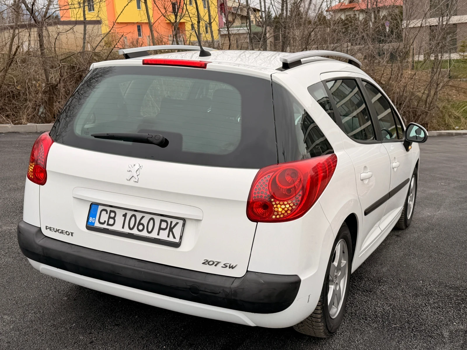 Peugeot 207, снимка 8 - Автомобили и джипове - 54034211