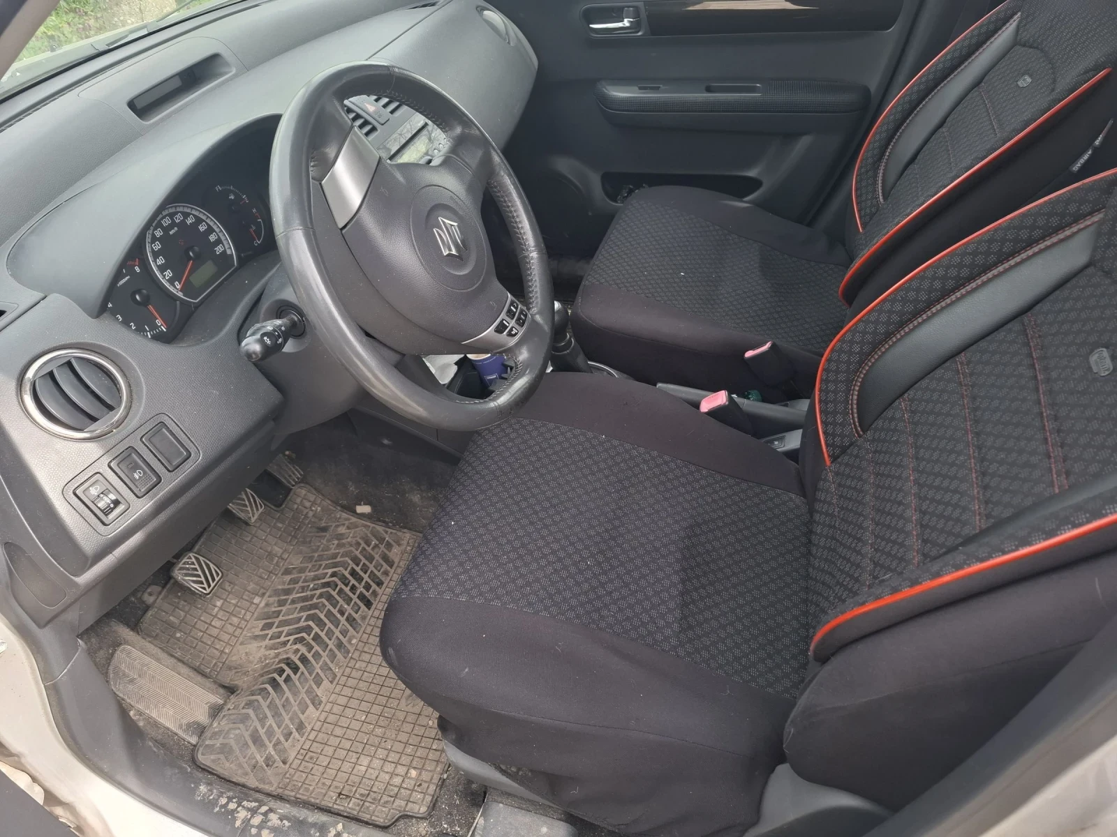 Suzuki Swift 4x4, снимка 5 - Автомобили и джипове - 54124547