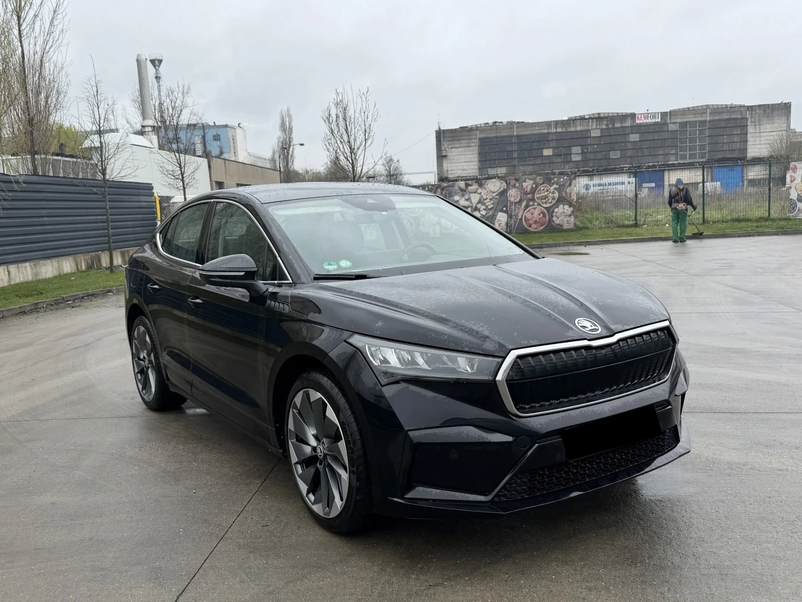 Skoda Enyaq Coupe iV 60, снимка 3 - Автомобили и джипове - 54283504