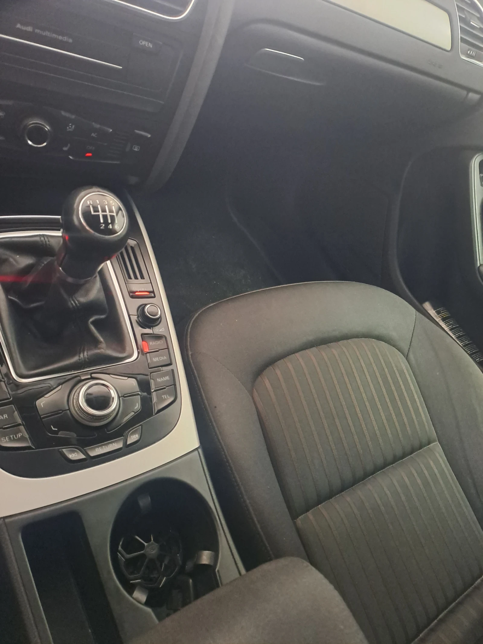 Audi A4 Б8, снимка 8 - Автомобили и джипове - 54476957