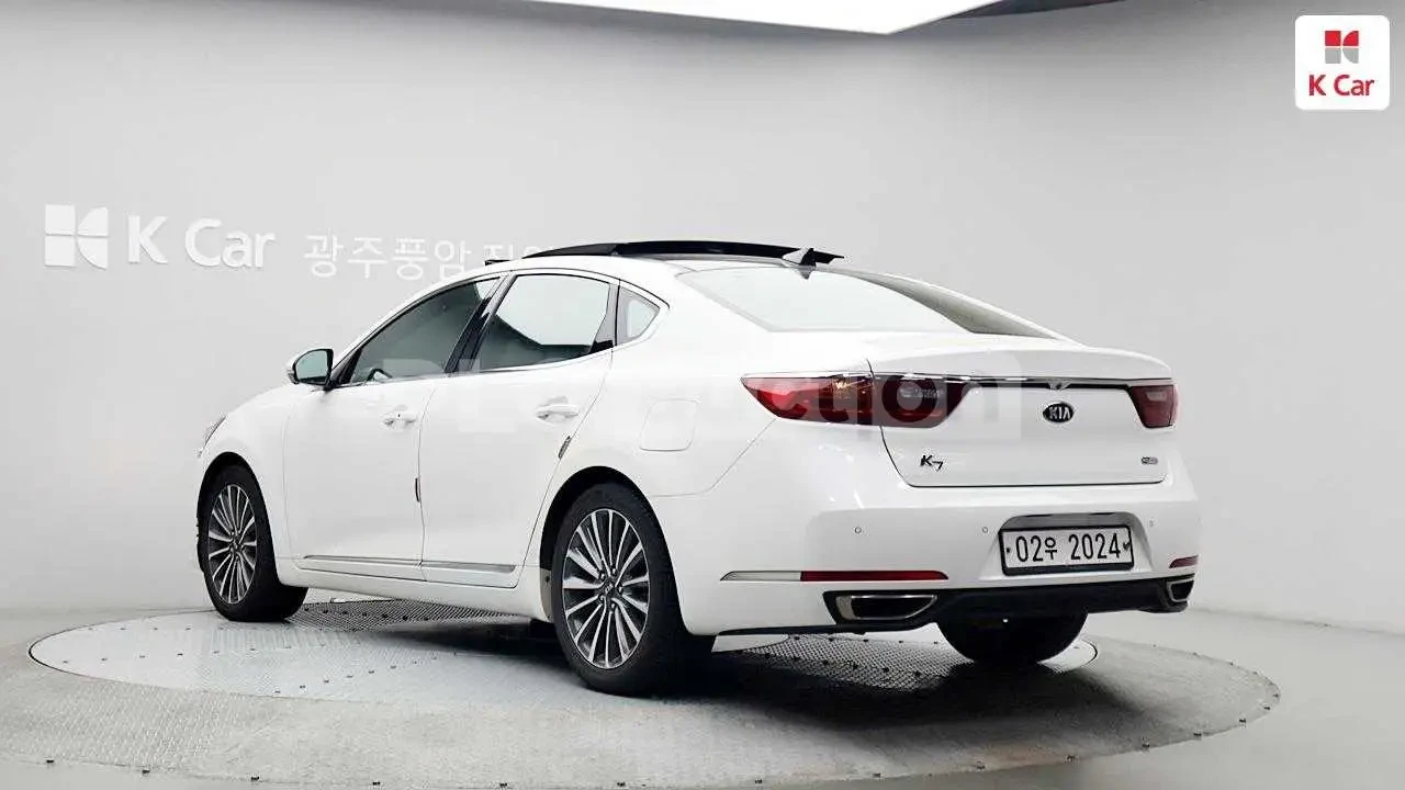 Kia K7 * АВТОКРЕДИТ БЕЗ ПЪРВОНАЧАЛНА ВНОСКА, снимка 4 - Автомобили и джипове - 54565678