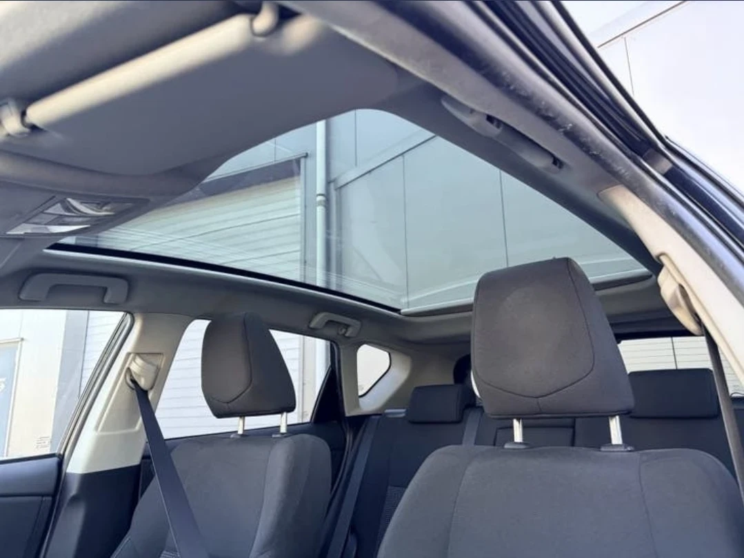 Toyota Auris 1.8 Hybrid, панорама, снимка 8 - Автомобили и джипове - 54707405