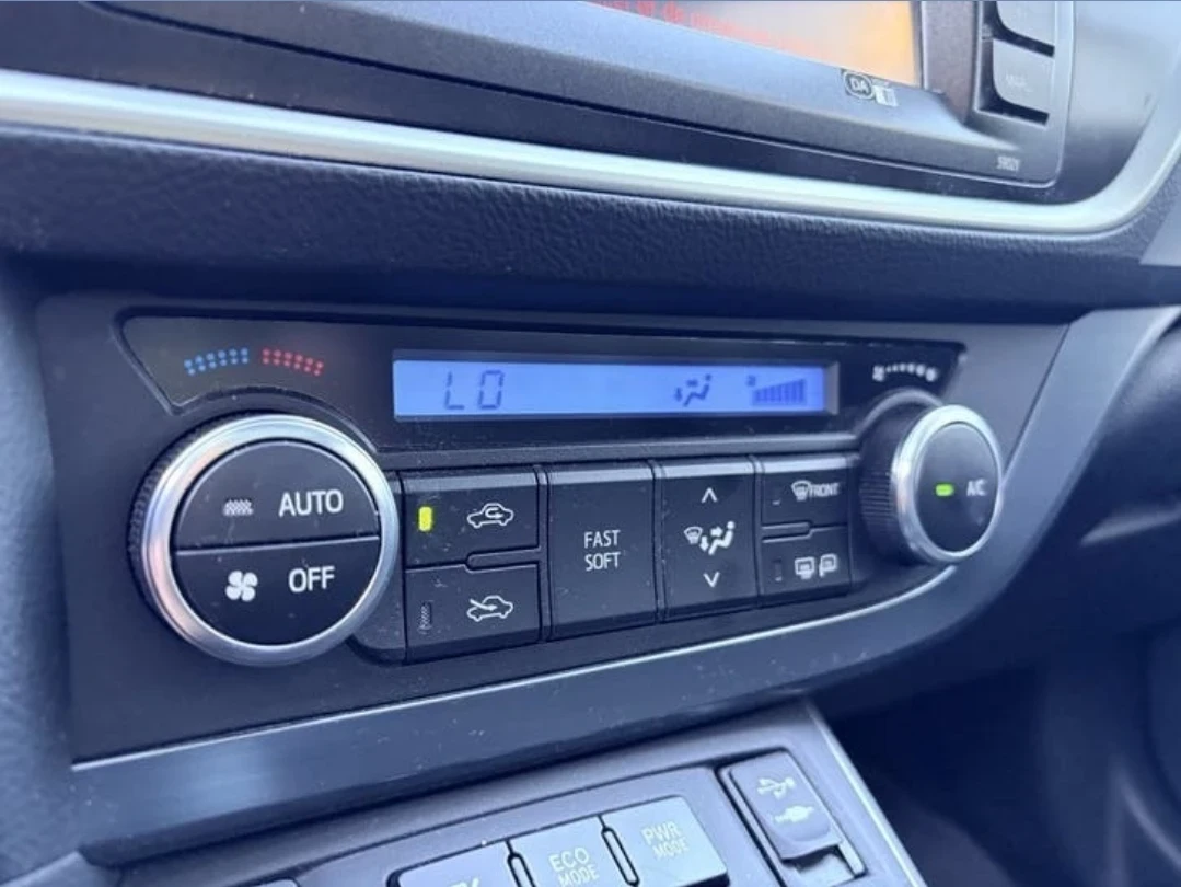 Toyota Auris 1.8 Hybrid, панорама, снимка 10 - Автомобили и джипове - 54707405
