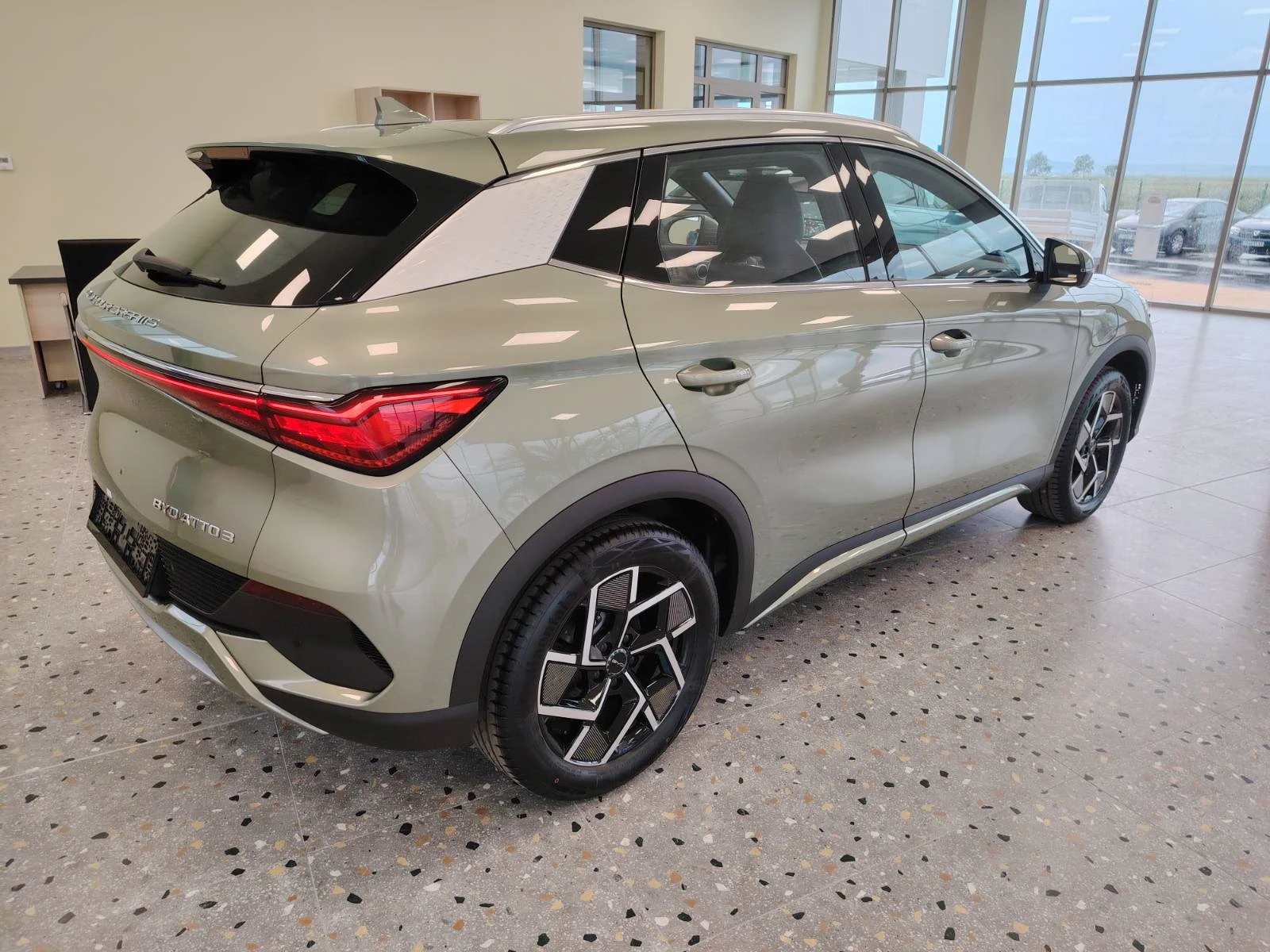 BYD Atto3 64kWh 204кс, снимка 5 - Автомобили и джипове - 54786642