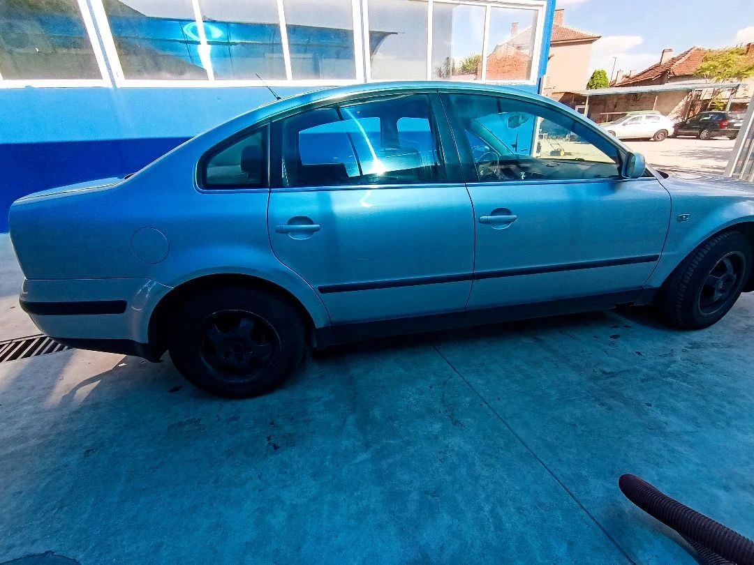 VW Passat, снимка 3 - Автомобили и джипове - 55268194
