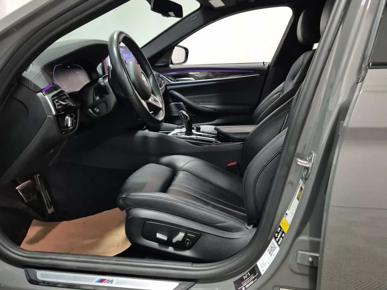 BMW 540 M-Sport * Без инциденти * CARFAX * От BMW * , снимка 9 - Автомобили и джипове - 55584798