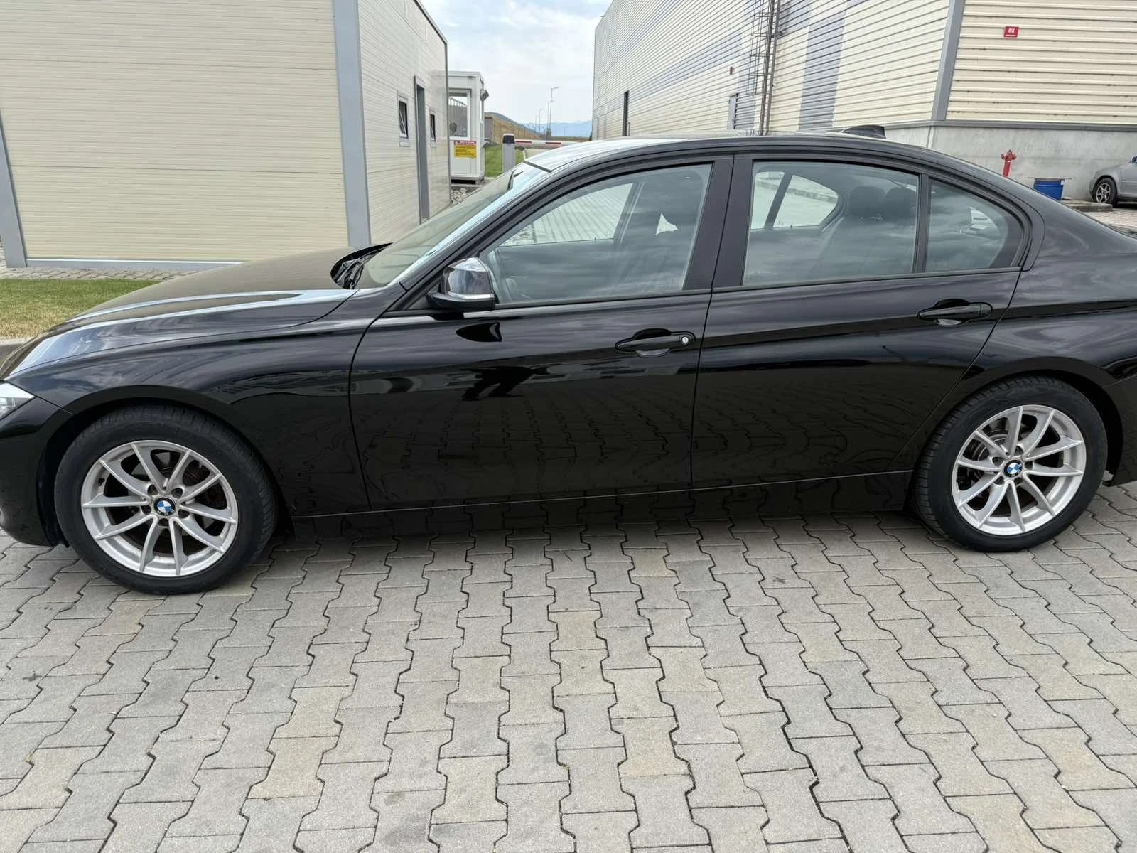 BMW 318, снимка 4 - Автомобили и джипове - 55841648