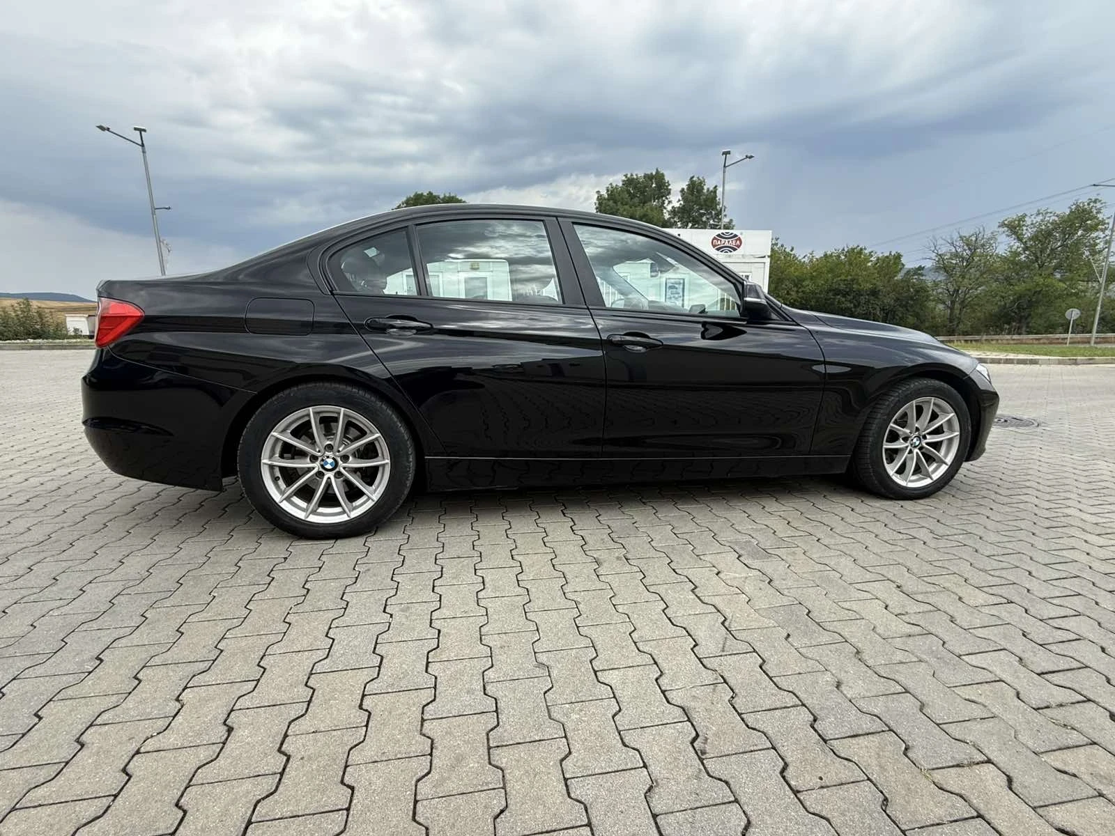 BMW 318, снимка 3 - Автомобили и джипове - 55841648