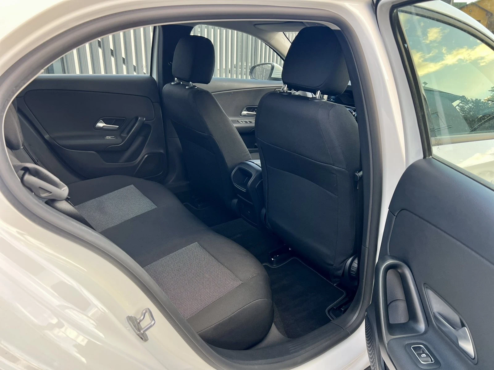 Mercedes-Benz A 180, снимка 11 - Автомобили и джипове - 56012537