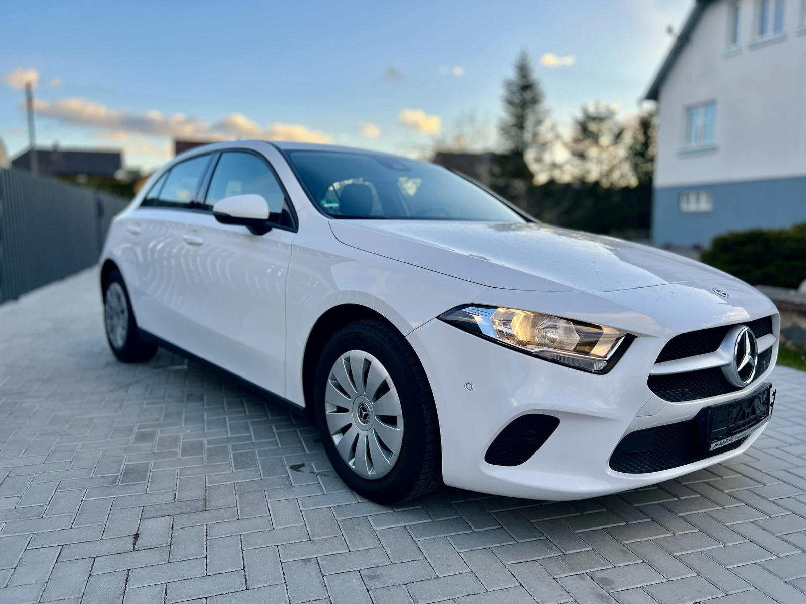 Mercedes-Benz A 180