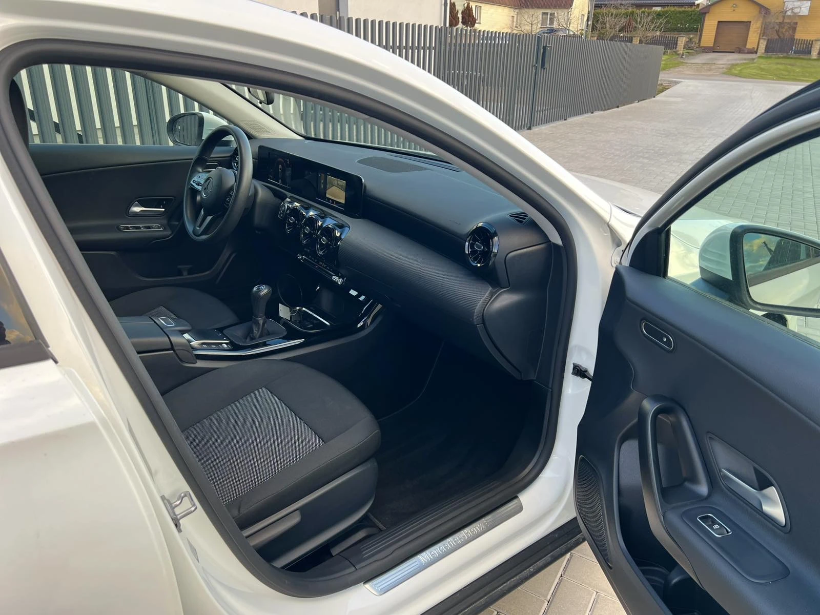 Mercedes-Benz A 180, снимка 9 - Автомобили и джипове - 56012537