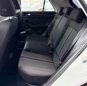 VW T-Roc 69 900км / автоматик / CarPlay , снимка 12