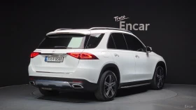 Mercedes-Benz GLE 300d 4MATIC* КОЖА* ОБДУХВ* НАВИ* ПАНО, снимка 2