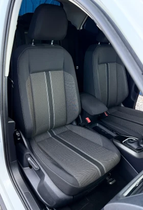 VW T-Roc 69 900км / автоматик / CarPlay  - 18999 € / 37158.81 лв. - 90280915 10