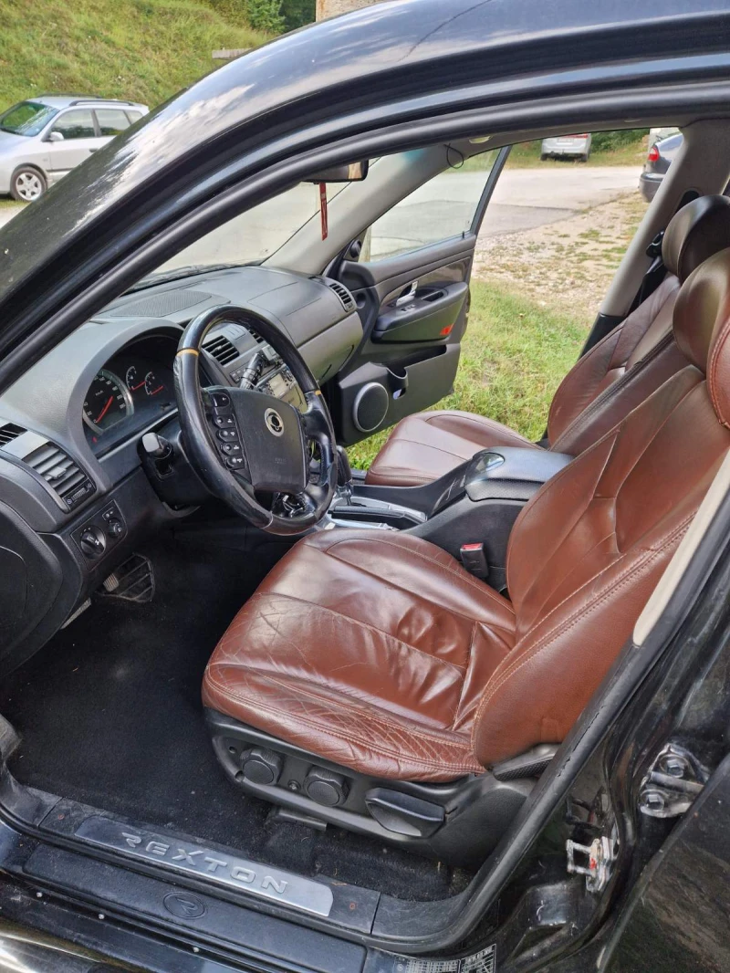 SsangYong Rexton, снимка 4 - Автомобили и джипове - 49574008