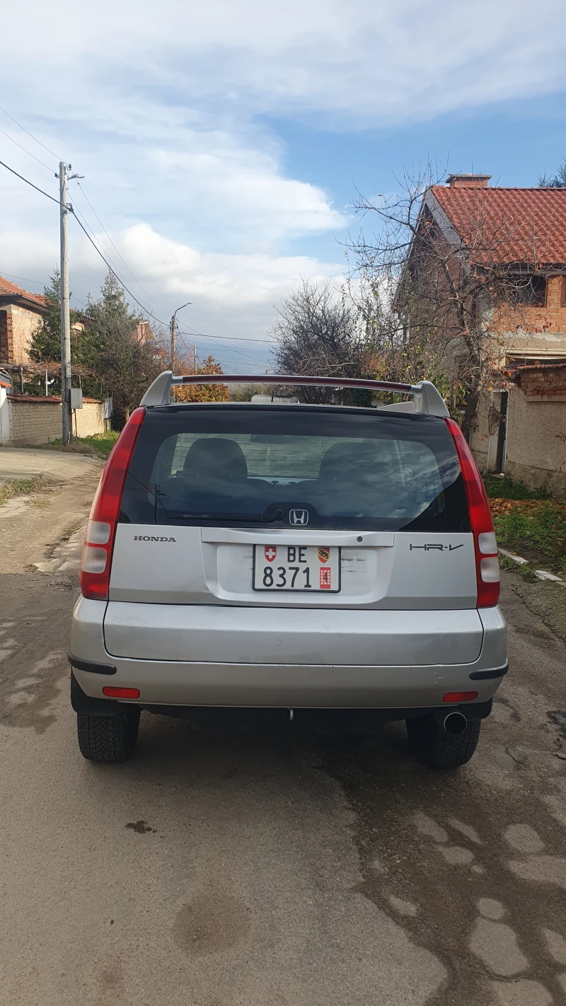 Honda Hr-v 1.6, снимка 10 - Автомобили и джипове - 52563043