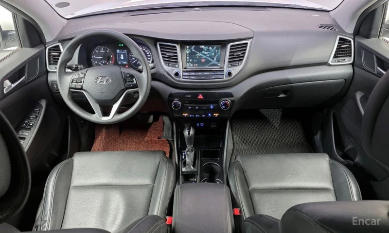 Hyundai Tucson, снимка 7 - Автомобили и джипове - 53185922