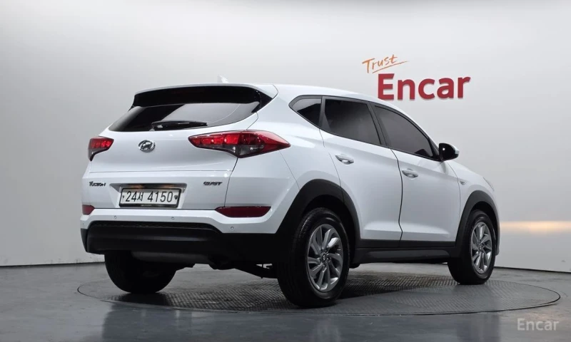 Hyundai Tucson, снимка 2 - Автомобили и джипове - 53185922