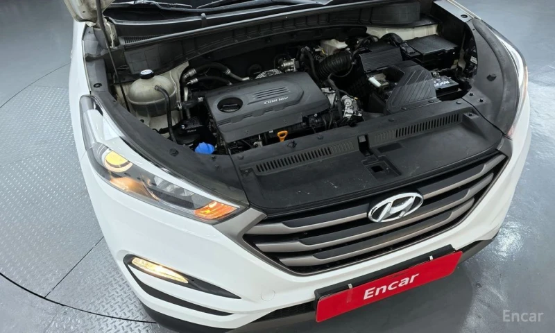 Hyundai Tucson, снимка 6 - Автомобили и джипове - 53185922