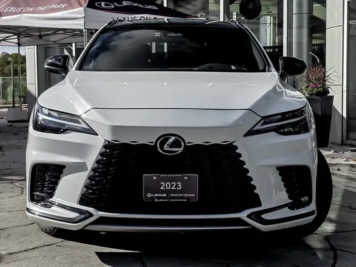 Lexus RX 500h F SPORT/LANE ASSIST/KEYLESS/ПОДГРЕВ/ОБДУХВАНЕ - изображение 3