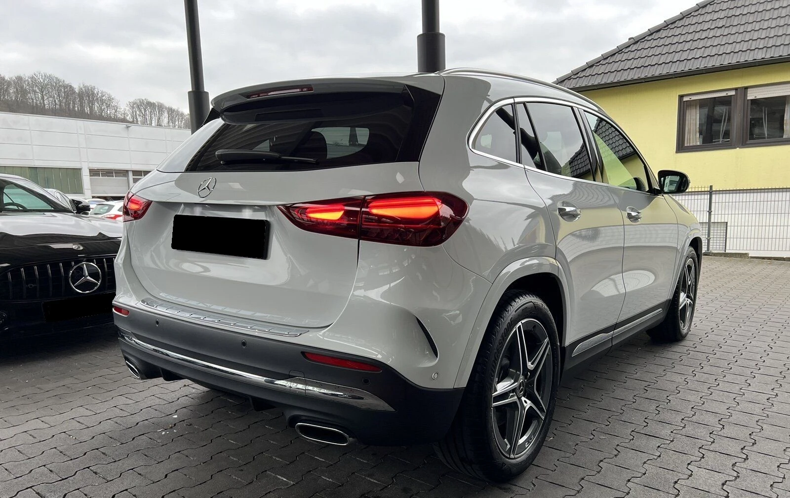 Mercedes-Benz GLA 220 d 4Matic = AMG Line= Premium Package Гаранция - изображение 4